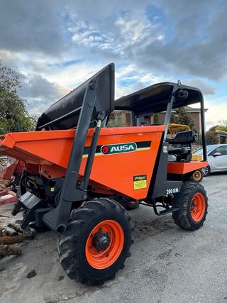Dumper AUSA 4x4 con pala autocargable