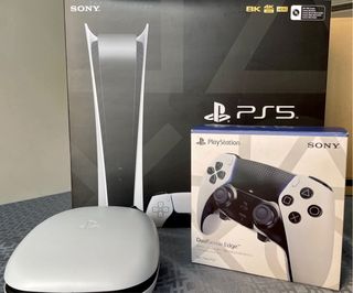 PlayStation PS5 Digital + Mando Sony Edge
