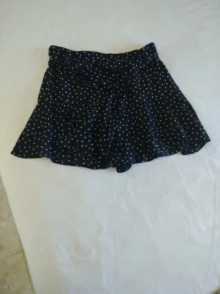 Falda pantalón corta lunares