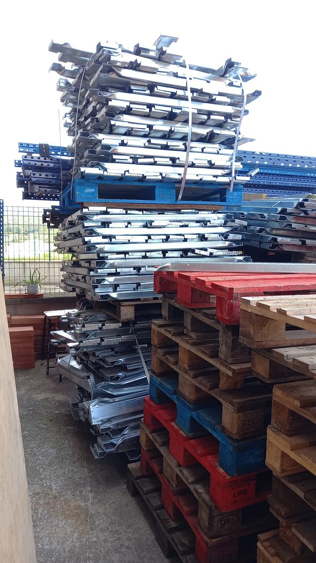 Accesorios para estanterías metálicas