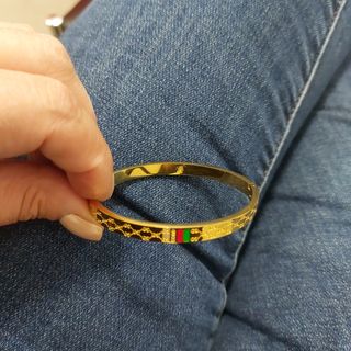 Bracciale rigido ovale