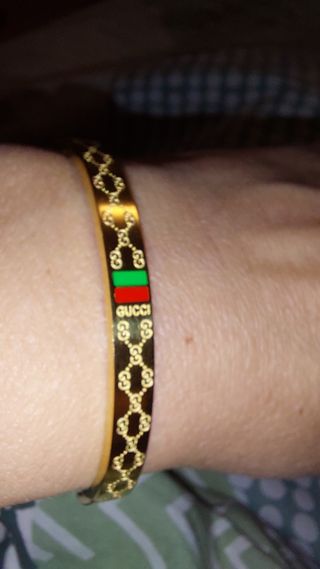 Bracciale rigido ovale