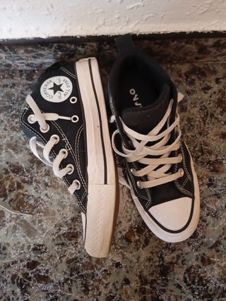 2 pares de zapatos 36 ( converse y Springfield) 