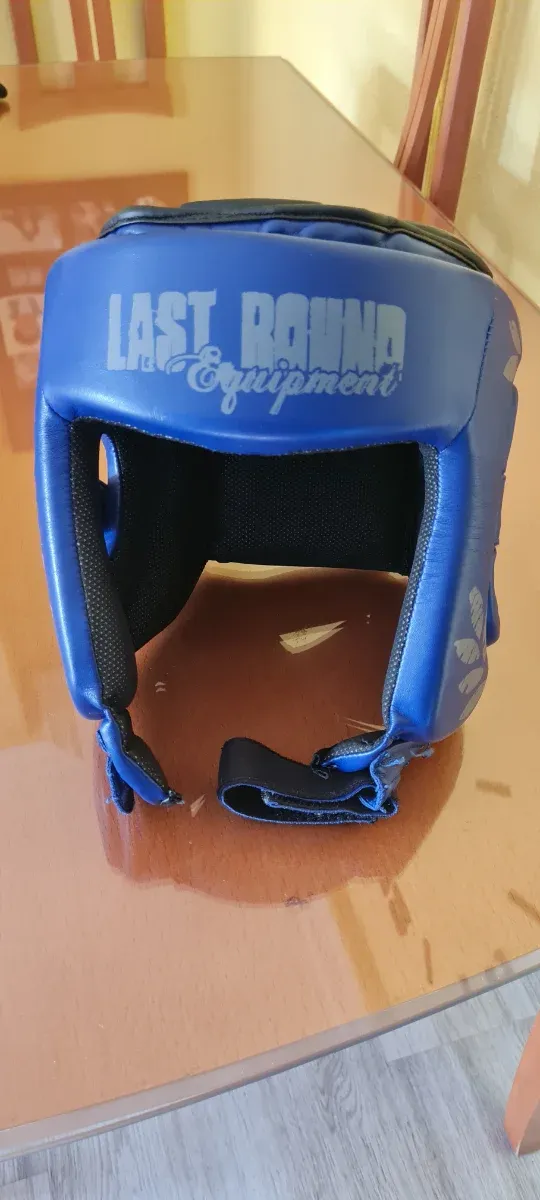 Casco, Patucos y Espinilleras King Boxing