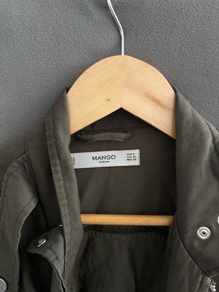 Parka chaqueta Mango verde entretiempo