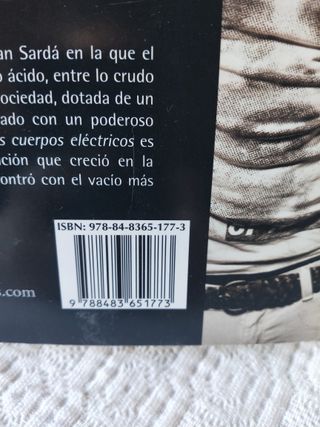 Libros variados adultos jóvenes