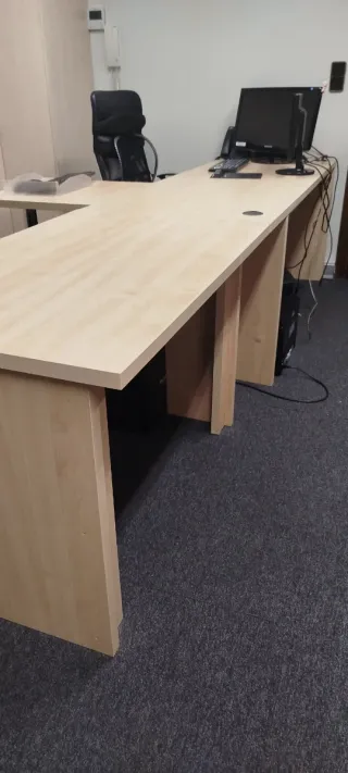 Escritorio de oficina modular madera
