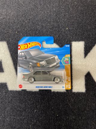 Hot Wheels Mercedes-Benz 500 E