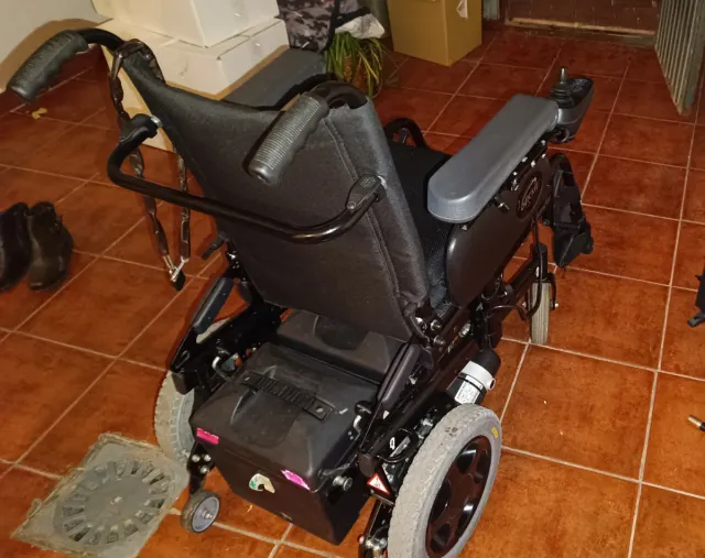 Silla de ruedas eléctrica quickie
