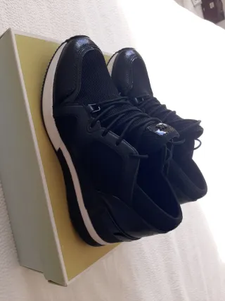 Zapatillas cuña negras