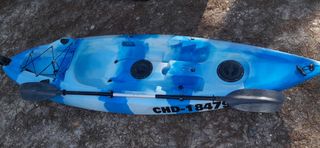 Kayak de pesca con motor eléctrico
