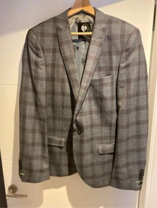 Traje hombre tres piezas marca Twisted Tailor