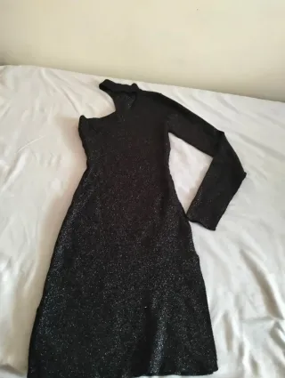 Vestido negro brillante