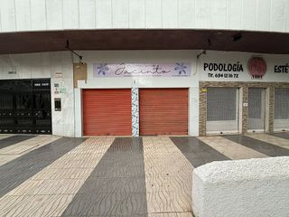 Local comercial en alquiler en Gamarra - La Trinidad en Málaga