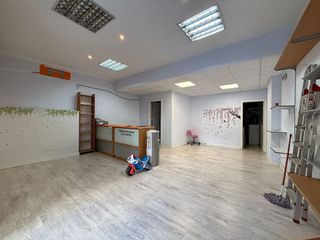 Local comercial en alquiler en Gamarra - La Trinidad en Málaga