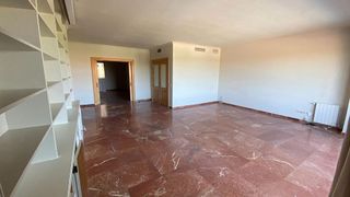 Piso en alquiler en Los Remedios en Sevilla