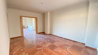 Piso en alquiler en Los Remedios en Sevilla