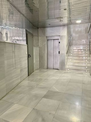 Oficina en alquiler en Centro en Almería