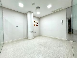 Oficina en alquiler en Centro en Almería