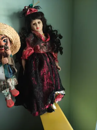 Muñeca de porcelana vintage