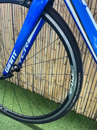 Bicicleta de carretera Giant TCR Azul
