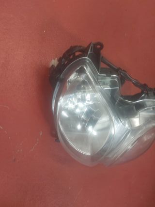 Faro Delantero Yamaha Xenter 125 2017