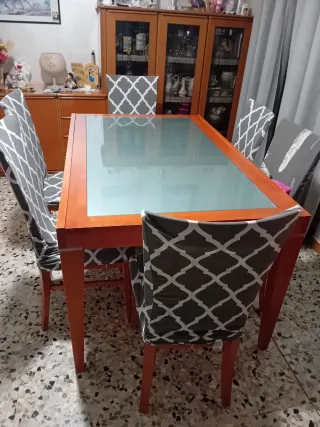 Tavolo allungabile con 4 sedie