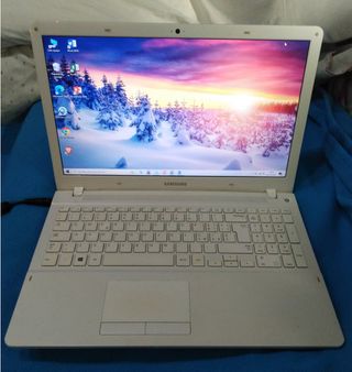Ordenador Portátil Samsung i5 500GB SSD 8GB RAM