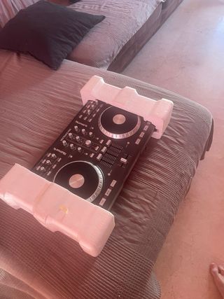 Controlador DJ Numark Mixtrack Pro(serato lite)