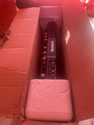 Controlador DJ Numark Mixtrack Pro(serato lite)