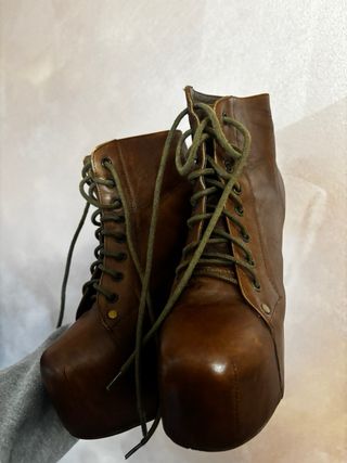 Stivali con tacco e plateau marroni