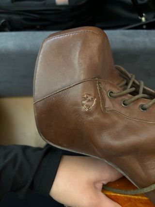 Stivali con tacco e plateau marroni