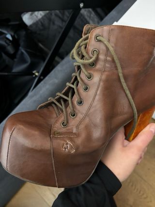 Stivali con tacco e plateau marroni