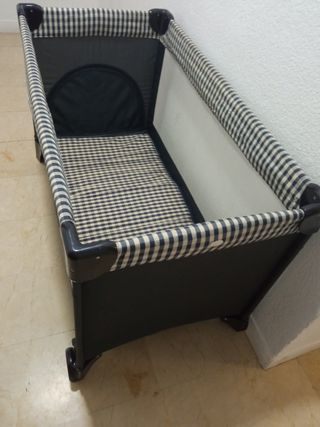 Cuna de viaje cuadros oso