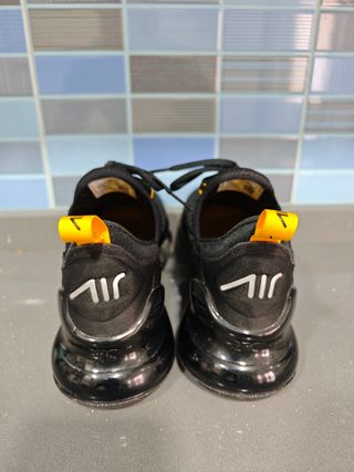 Nike Air Max 270 Negro y Amarillo