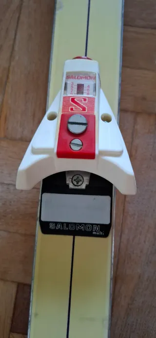 Esquís Rossignol Delta 650 con Fijaciones Salomon