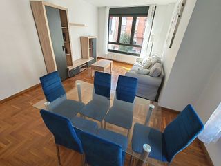 Piso en alquiler en El Coto en Gijón
