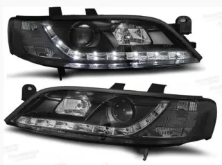 FAROS LUZ DIURNA LED OPEL VECTRA B. FONDO NEGRO.