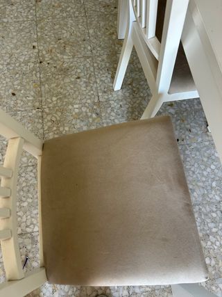 Mesa comedor extensible y 4 sillas madera y tela