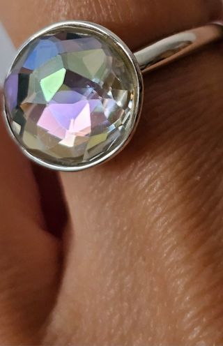 Anillo Swarovski Cristal Transparente con  reflejo