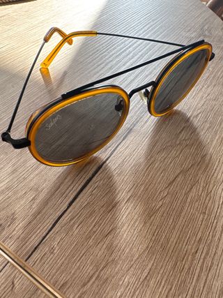 Gafas de sol Scalpers negras y marrones