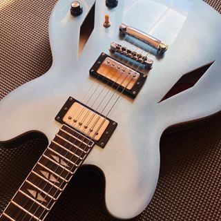 Gibson DG ES 335 Dave Grohl