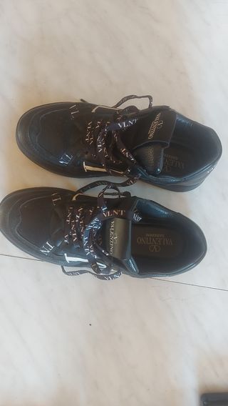 Valentino Garavani Sneakers Nere
Nuove