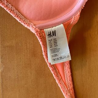 Bikini salmón: braga hipster, sujetador aro