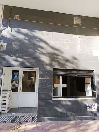 Local comercial en alquiler en Carranque - Haza Cuevas en Málaga