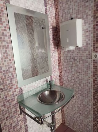Local comercial en alquiler en Carranque - Haza Cuevas en Málaga