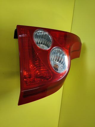 PILOTO TRASERO DERECHO VOLVO XC-90 XC90