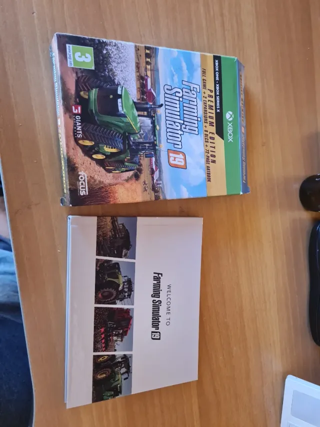 Farming Simulator 19 Premium Edition Xbox One