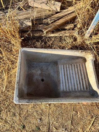 Pila de cemento para lavadero