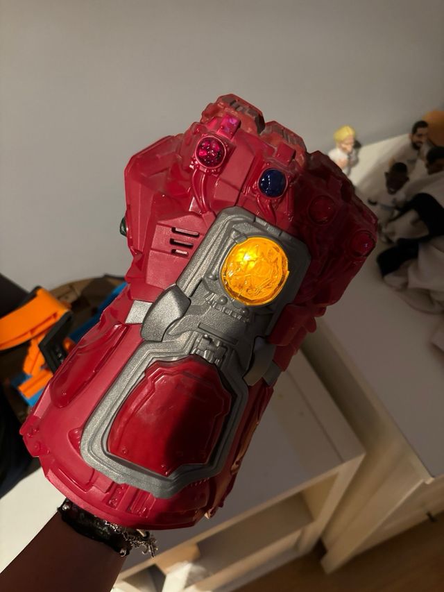 Guante Electrónico Avengers Hasbro Rojo